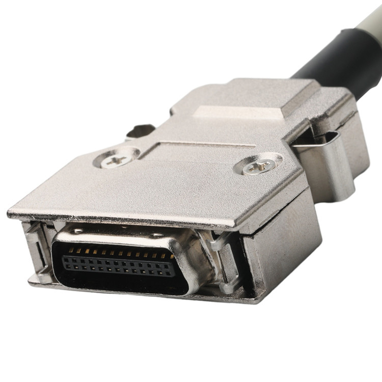 Hd D-Sub To Mdr Plug Connector Kabel 14p*28 Awg Od 7.0mm Beige PVC Jack